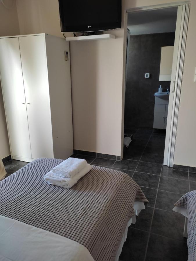Appartamento Double M Near Athens Airport Markópoulon Esterno foto