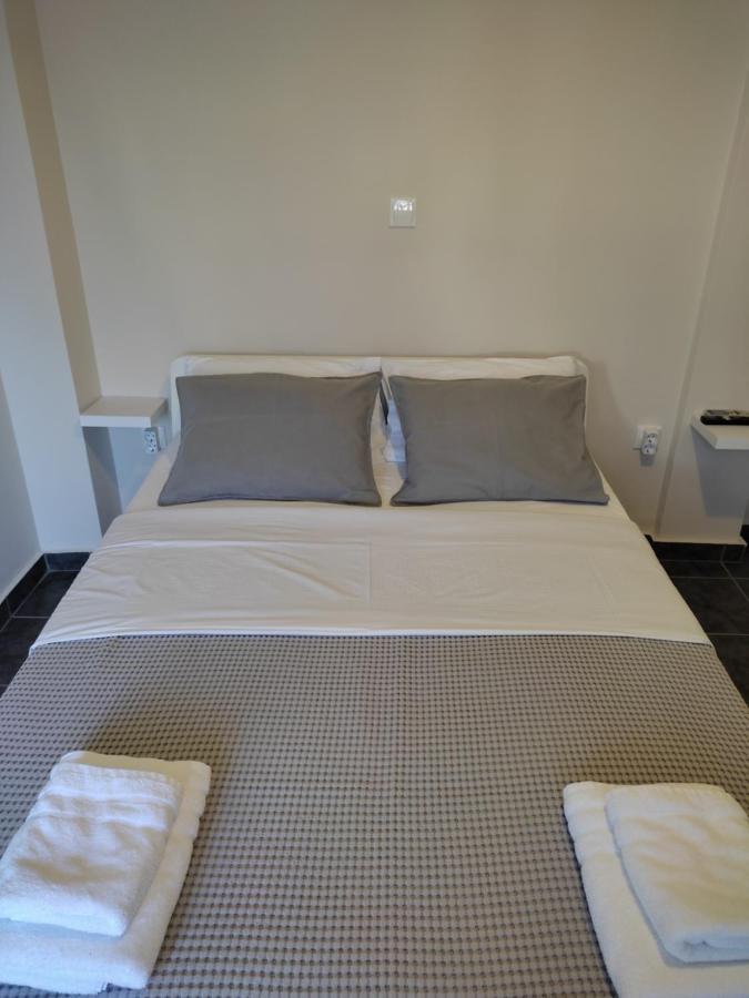 Appartamento Double M Near Athens Airport Markópoulon Esterno foto